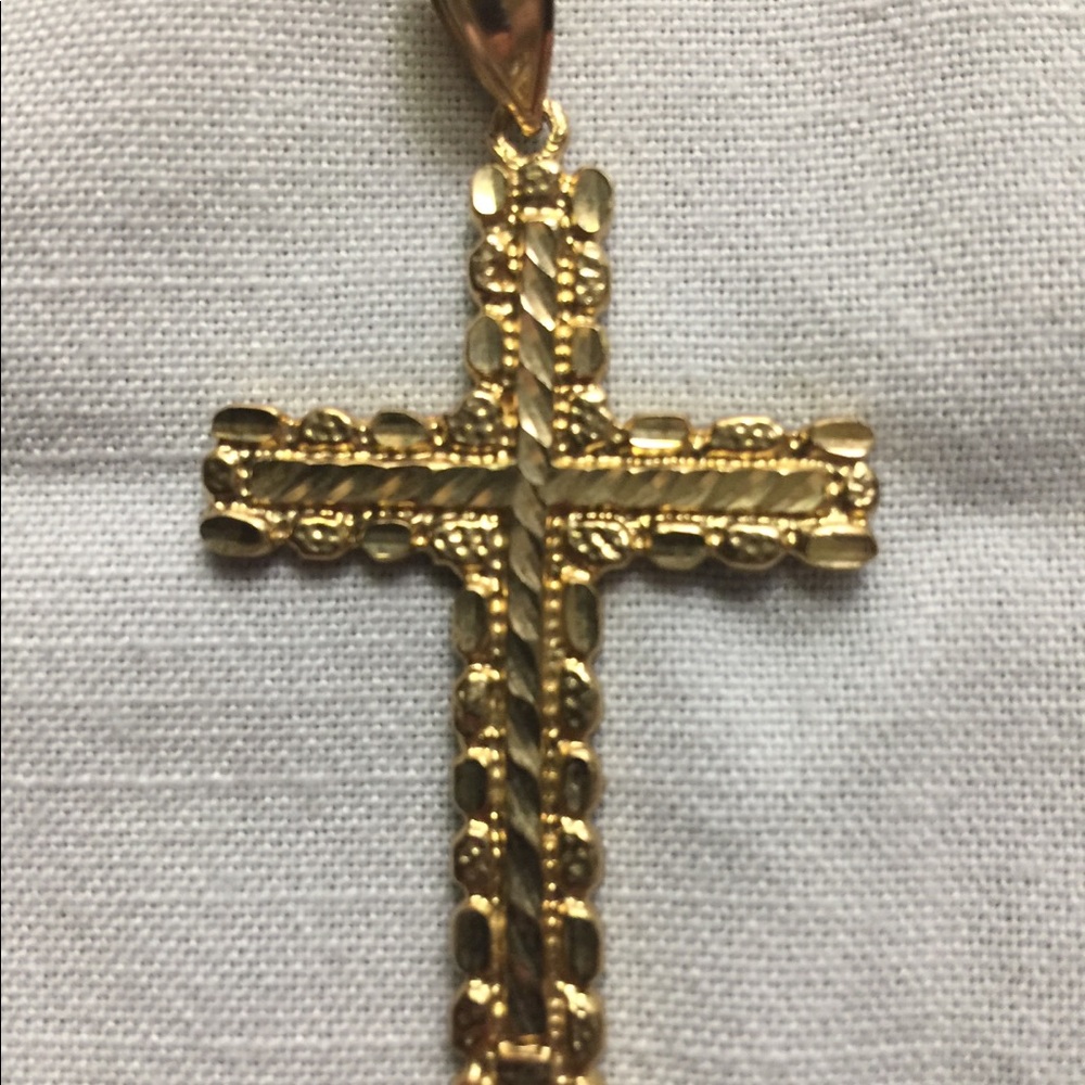 10 Kt Gold Cross